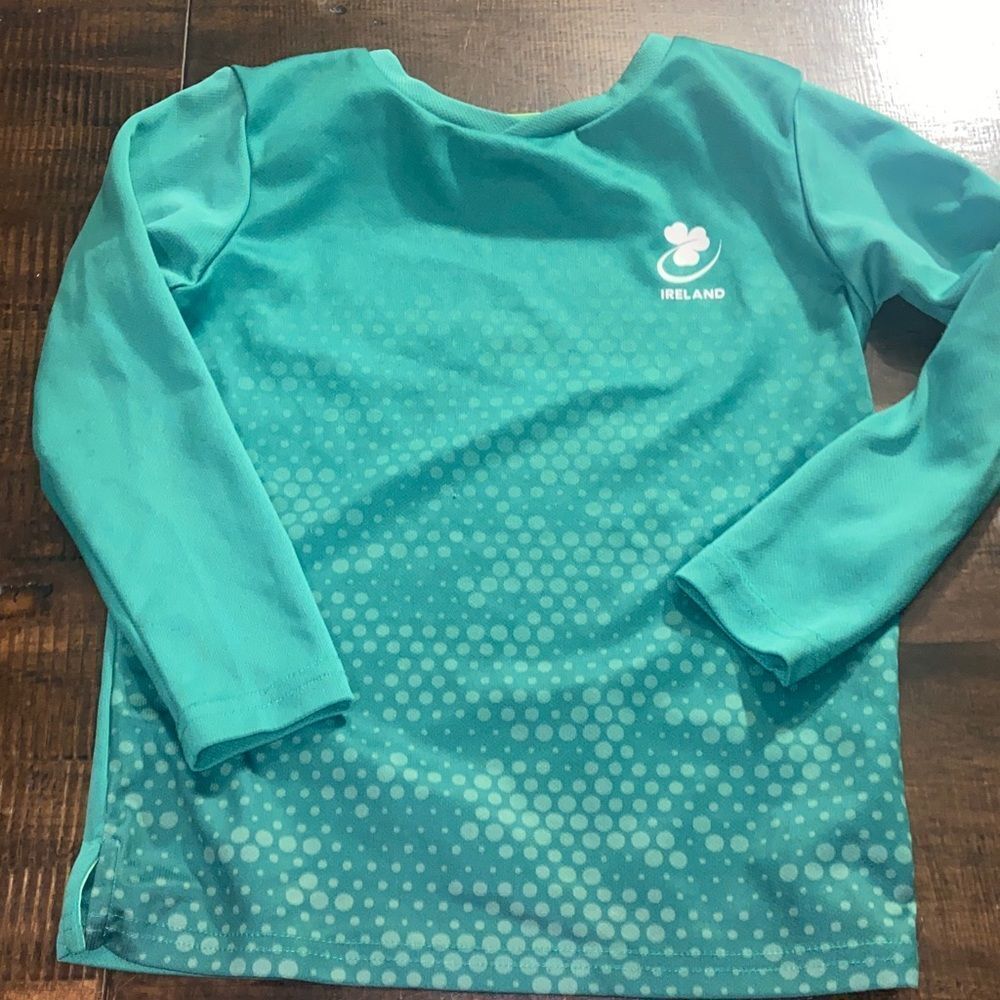 Kids long sleeve Ireland shirt size 4-5 years